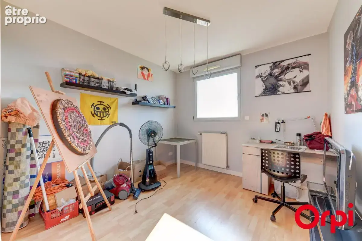 Appartement T4 de 90 m2 au dernier étage - terrasse de 34,10 m2 avec trois orientations - photo 12