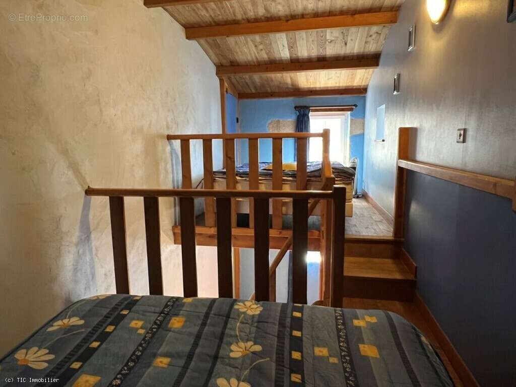 Maison à NANTEUIL-EN-VALLEE