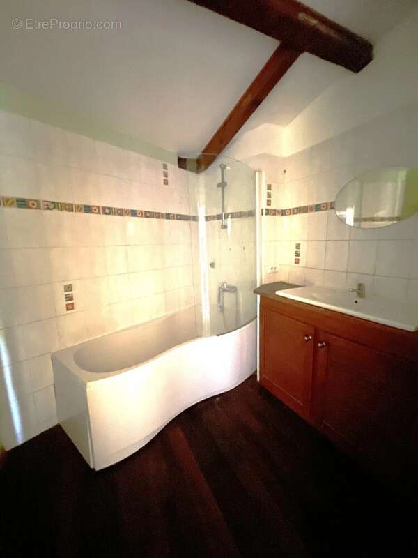 Appartement à MAZAUGUES