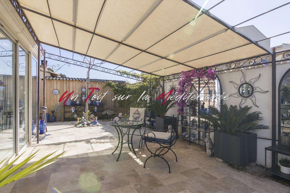 Maison à LA LONDE-LES-MAURES