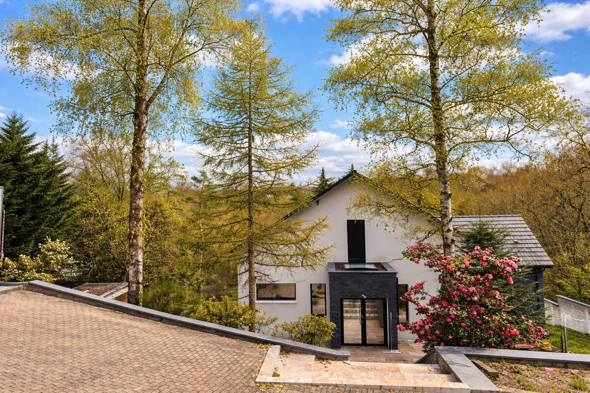 Maison à SAULX-LES-CHARTREUX