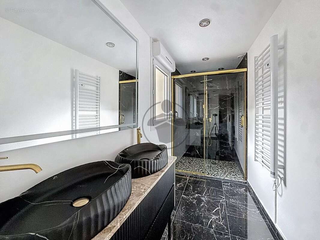 Maison à SAINT-QUENTIN