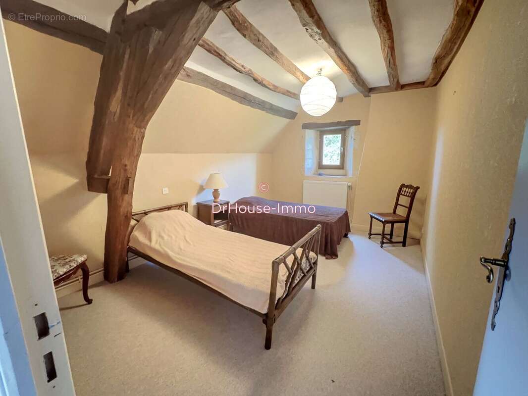 Maison à BELLOU-LE-TRICHARD