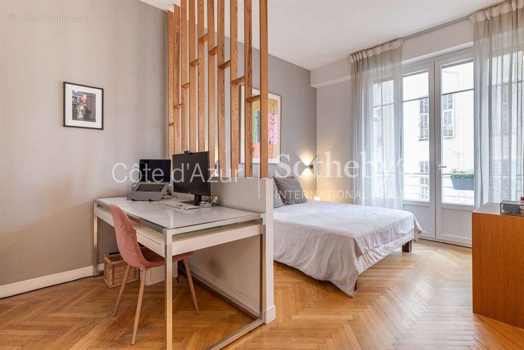 Appartement bourgeois rénové dans un immeuble d'architecte au cœur de Nice - photo 15