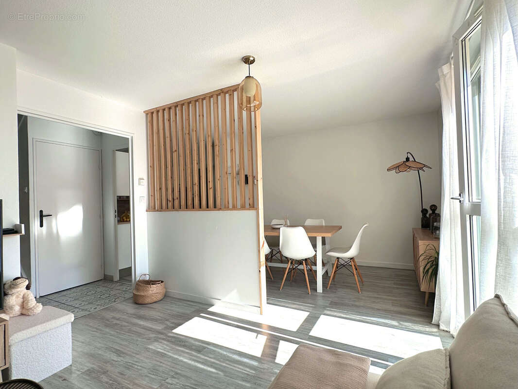 Appartement à SAINT-LAURENT-SUR-SAONE