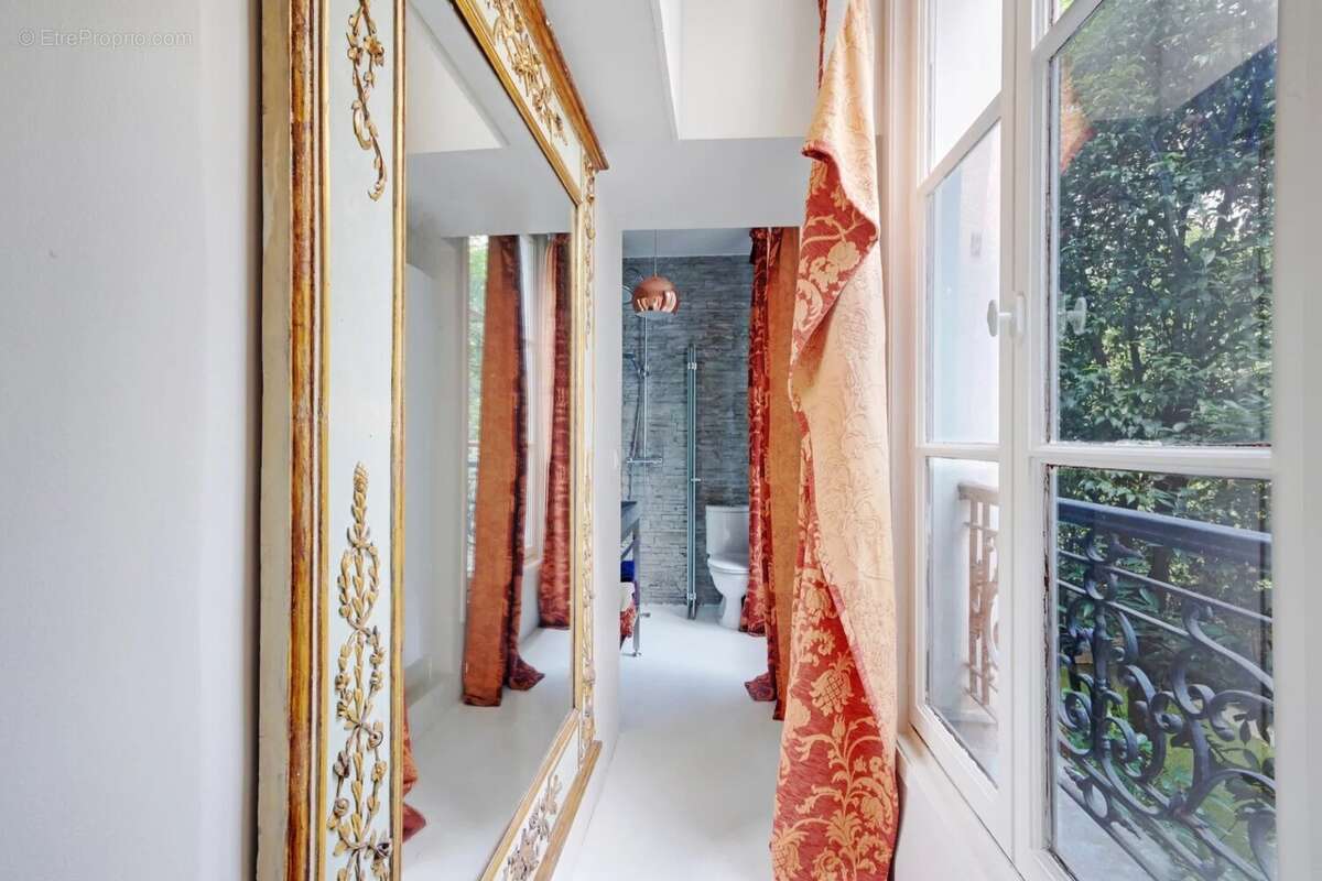 Appartement à PARIS-3E