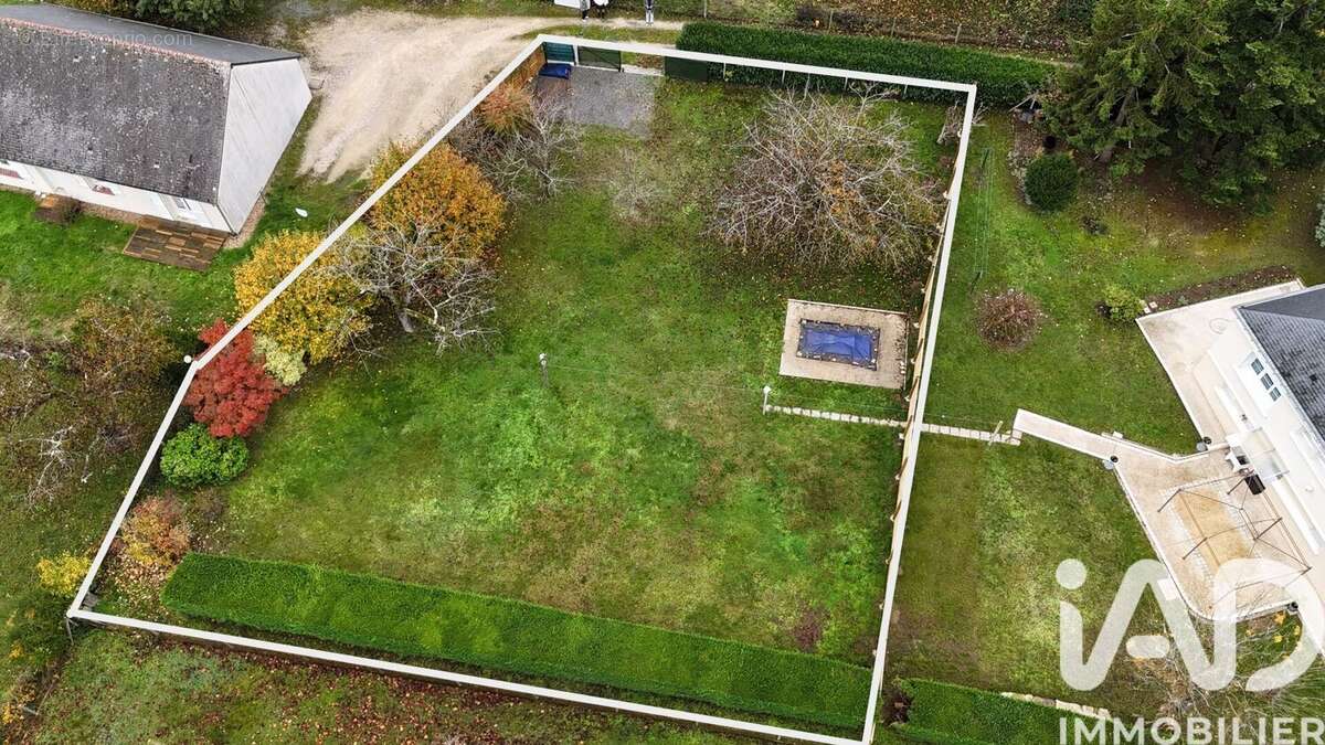 Terrain 801 m² à Amboise  - photo 3