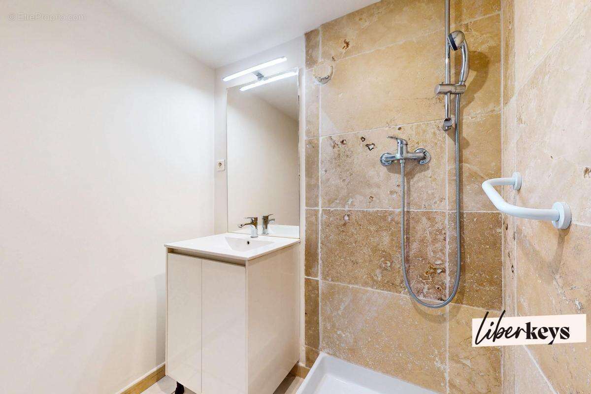 Appartement à SAINT-MAXIMIN-LA-SAINTE-BAUME