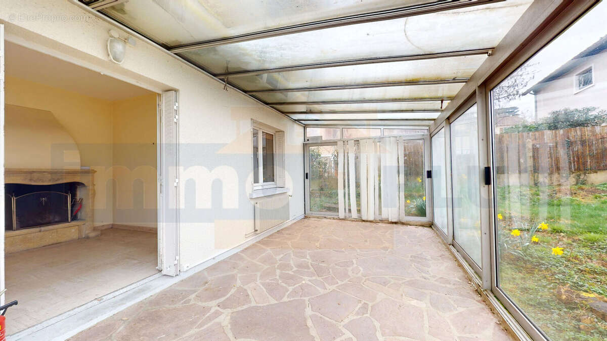 Maison à FONTENAY-LE-FLEURY