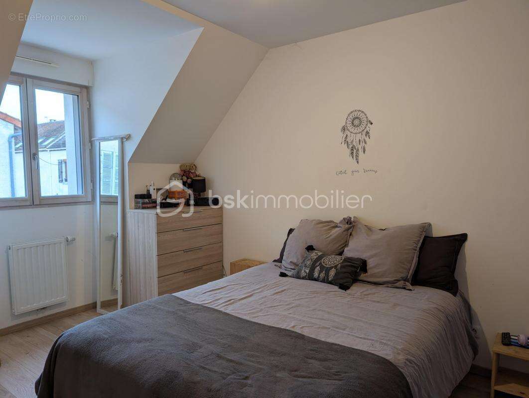 Maison à MARLES-EN-BRIE