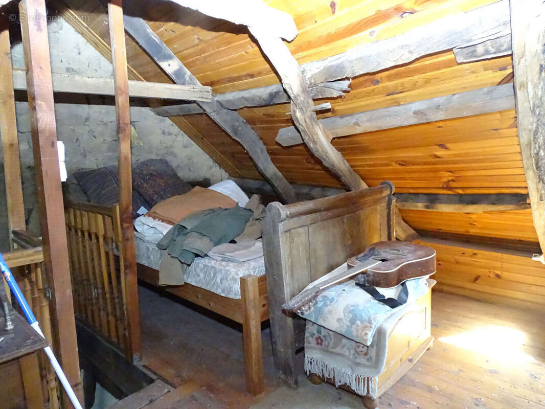 CÔTES-D'ARMOR.  Maison individuelle en pierre à rénover, proche de Saint-Nicolas-du-Pélem - photo 14