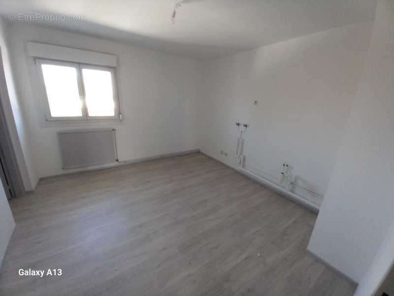 Appartement 75 m² à Seloncourt  - photo 4