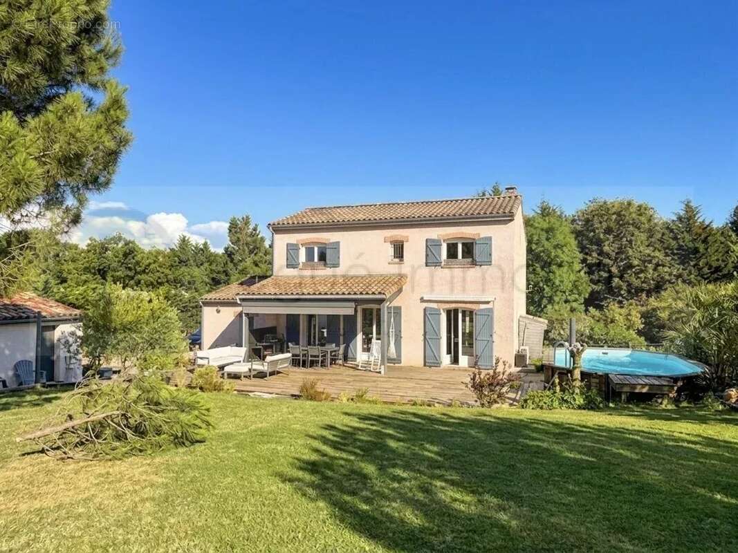 Maison à MONDONVILLE