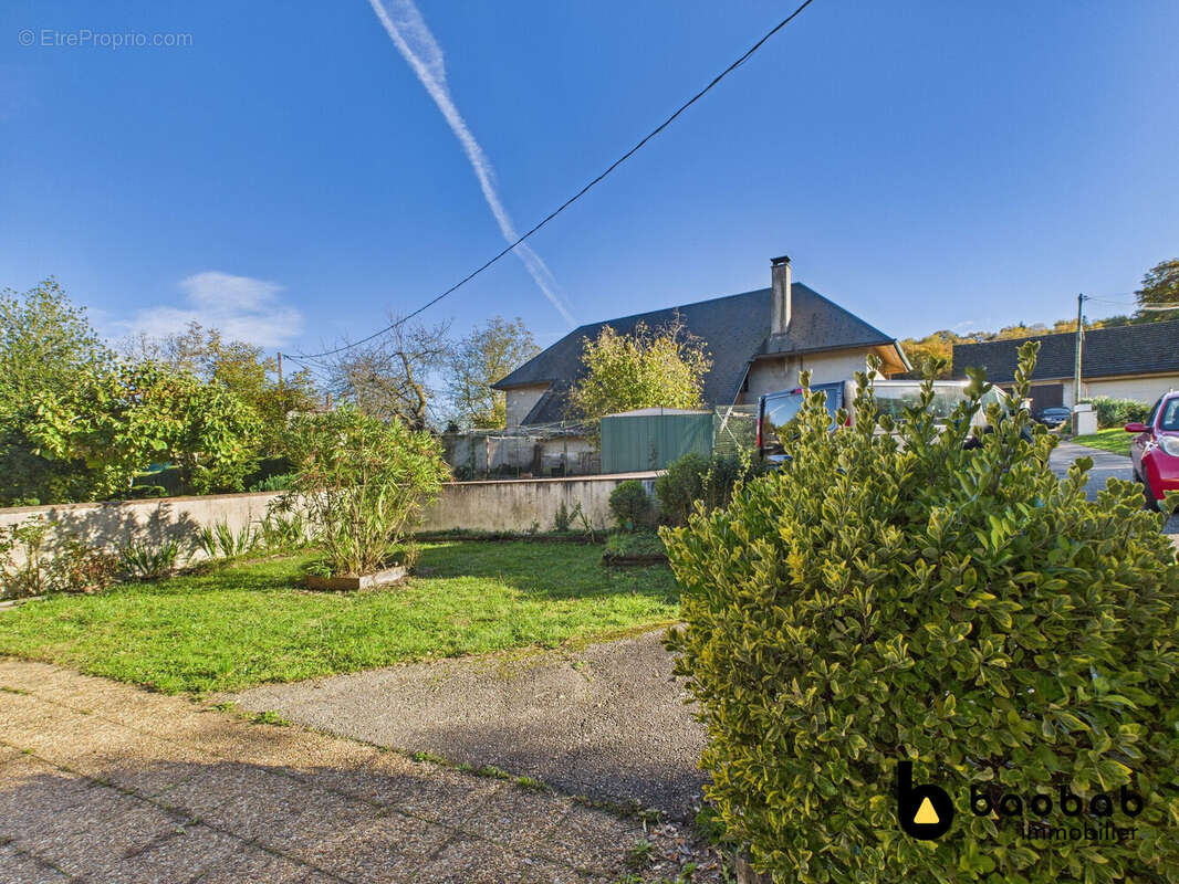 Maison à SAINT-SULPICE