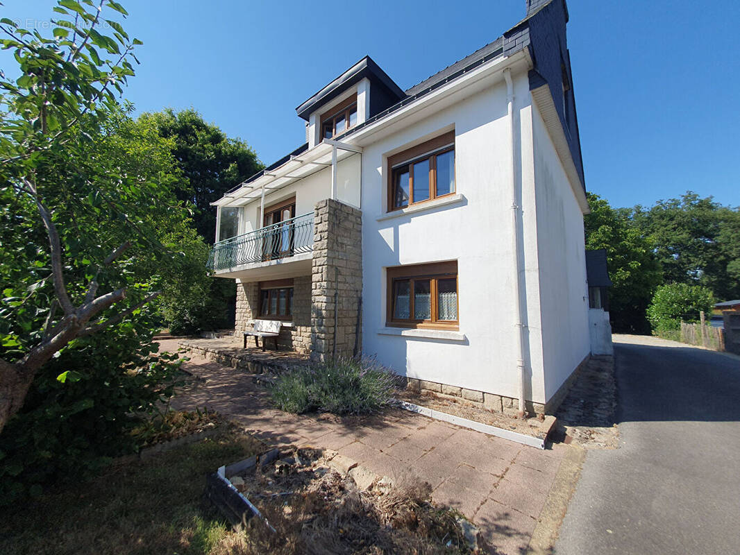 Maison à PLOEREN