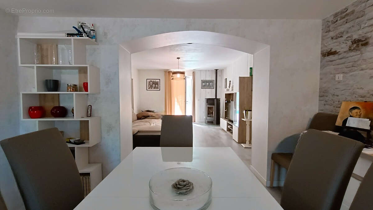 Maison à BRETTE-LES-PINS