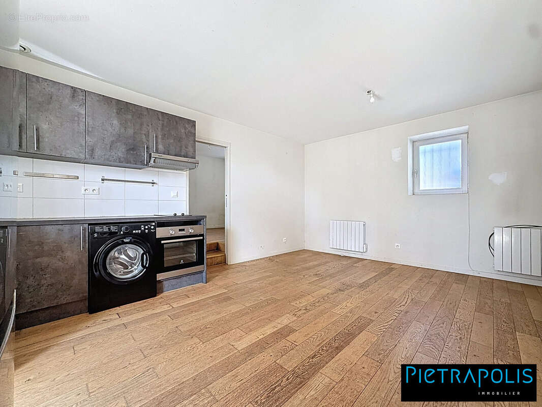Appartement 38 m² à Ecully  - photo 6