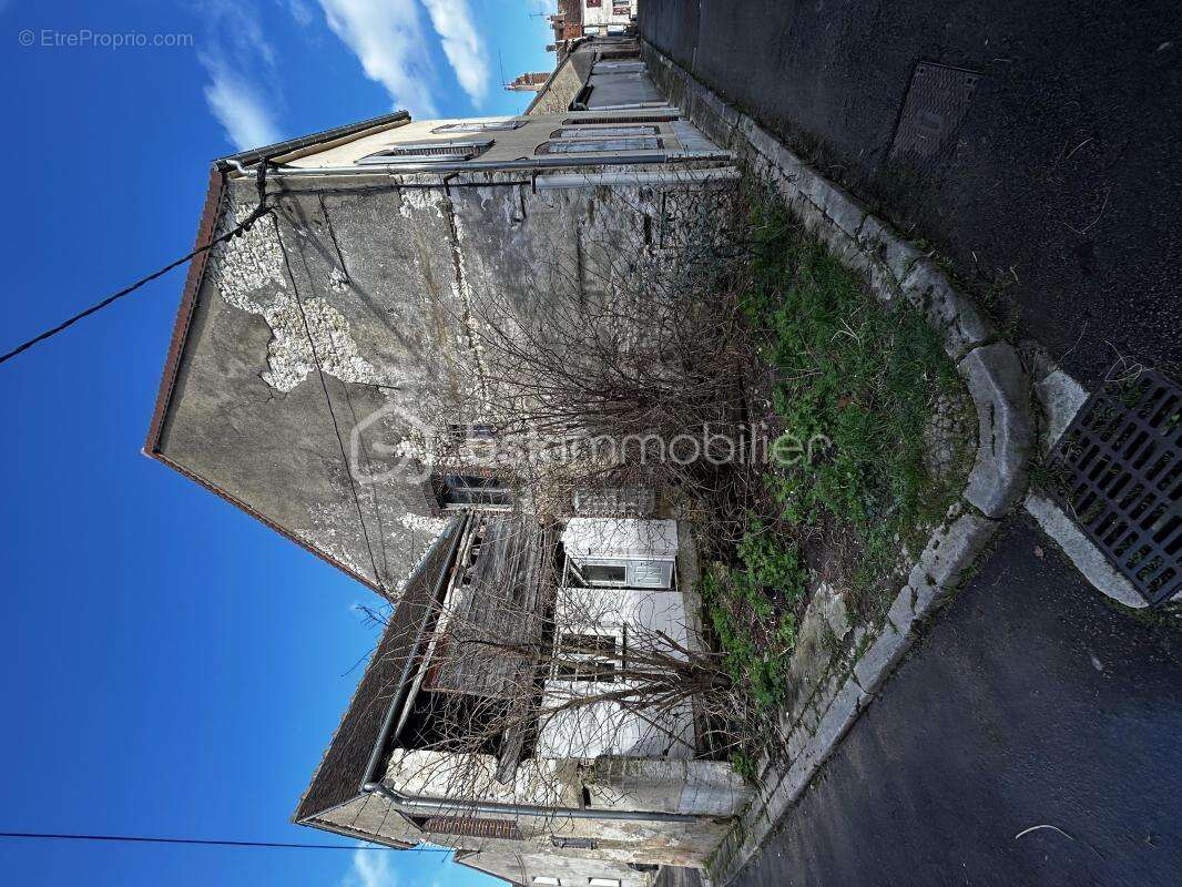 Appartement à BRIENON-SUR-ARMANCON