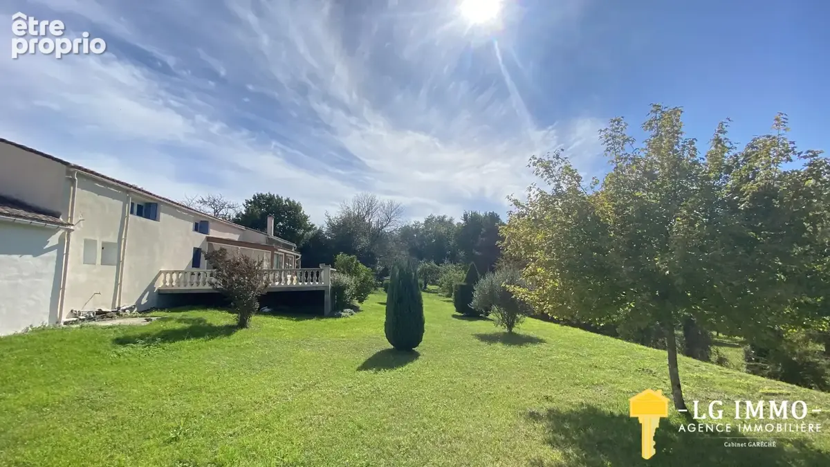 Propriété avec dépendance d'environ 285m2 près du pittoresque port de Chenac - photo 29