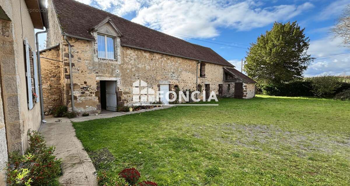 Maison à FRESNAY-SUR-SARTHE