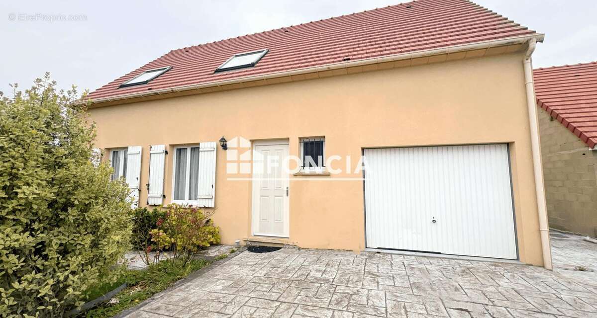 Maison à SERVILLE