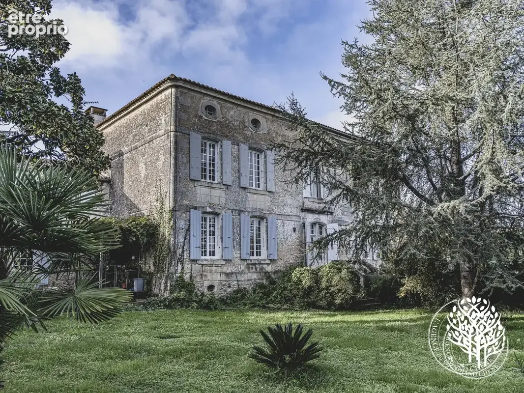 Logis saintongeais et ses dedendances restaurees hors perimetre inondation - photo 4