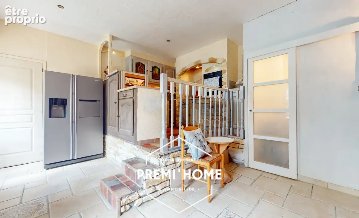 Maison a vendre senas 4 pièces en r+2 avec garage et terrasse - photo 11
