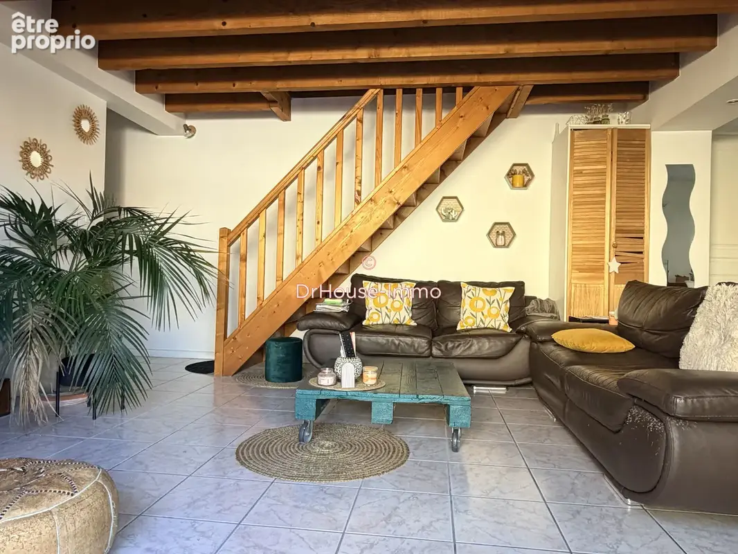Maison 4 pièces 99 m² à vendre à Saint-Loubes (33450) - photo 4