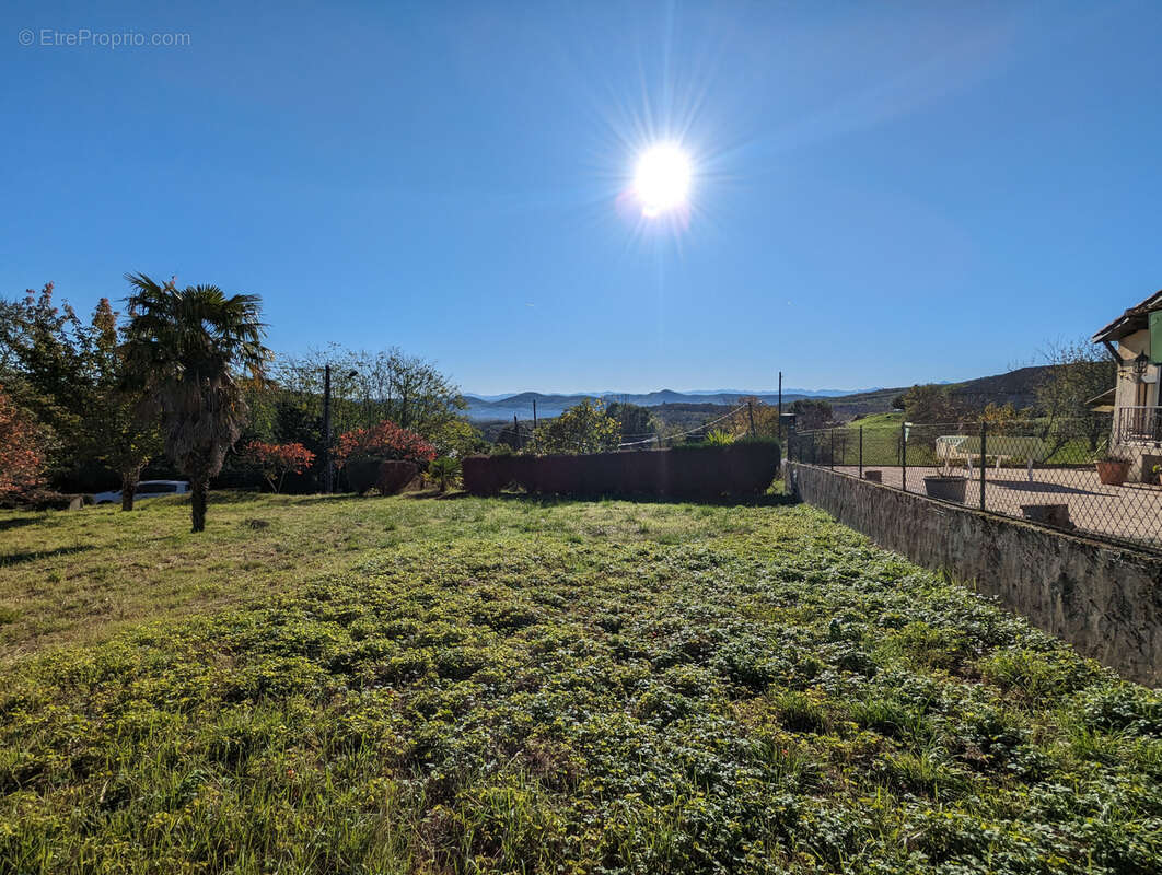 Terrain à MARTRES-TOLOSANE