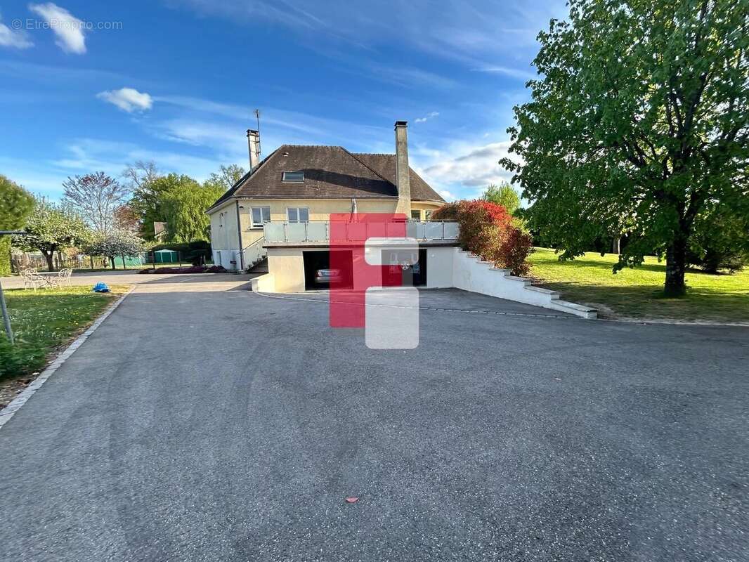 Maison à LUSIGNY-SUR-BARSE