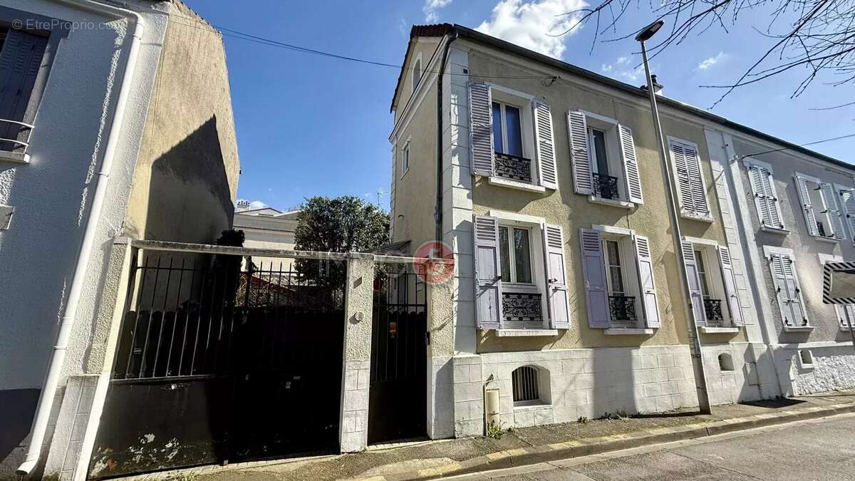 Maison à VILLEMOMBLE