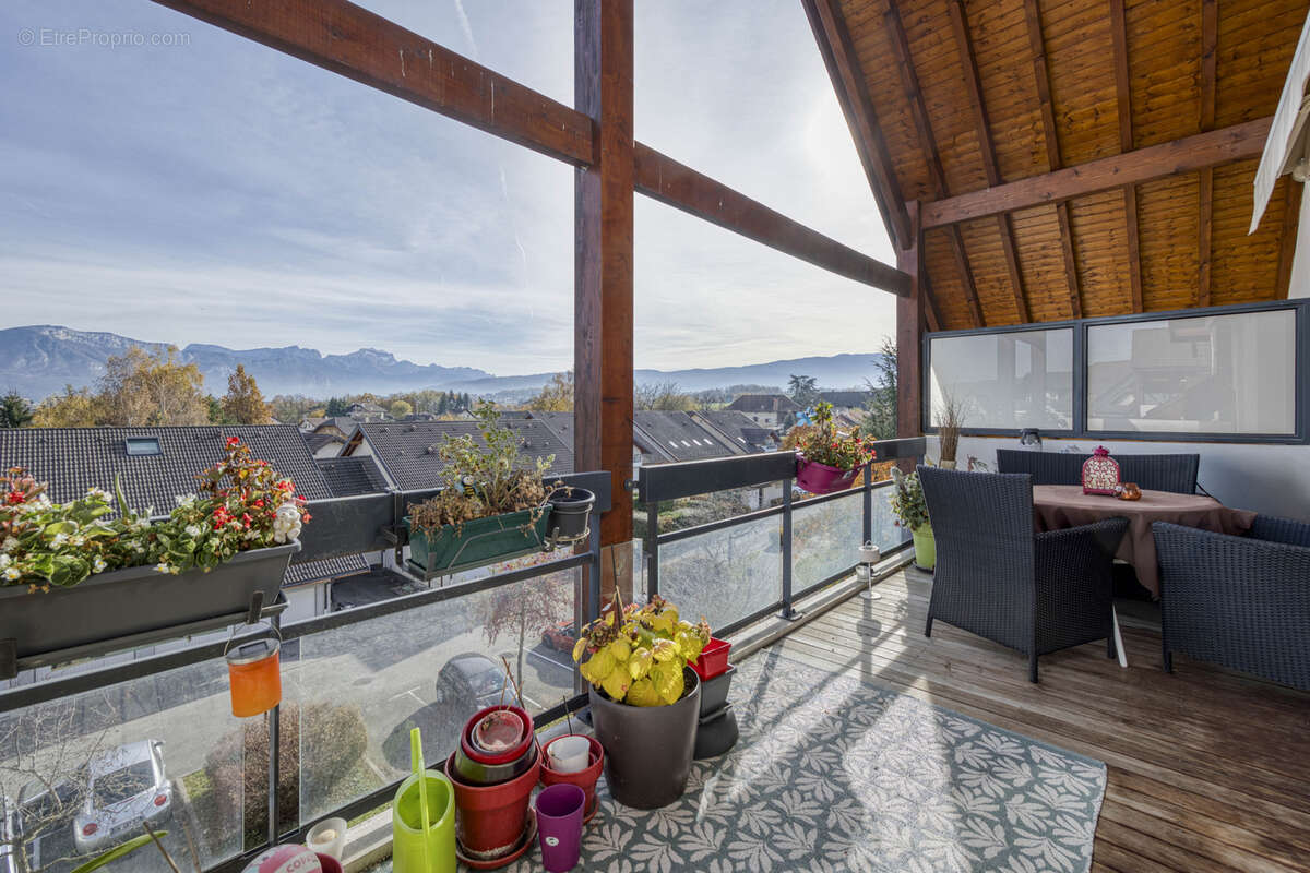 Appartement à POISY