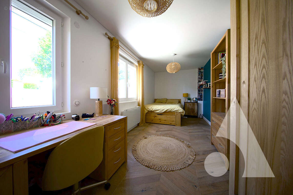 Maison à SOISY-SUR-SEINE