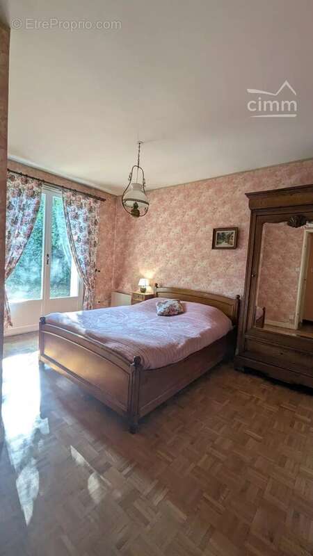 Maison à SAINT-PIERRE-DE-CHANDIEU