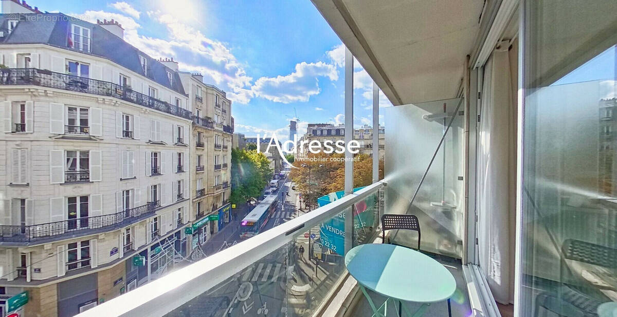 Appartement à PARIS-15E