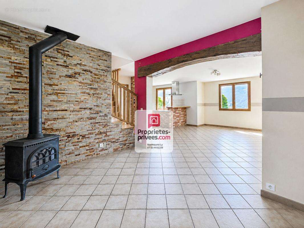 Maison Ugine 8 pièces 195 m2 - photo 3