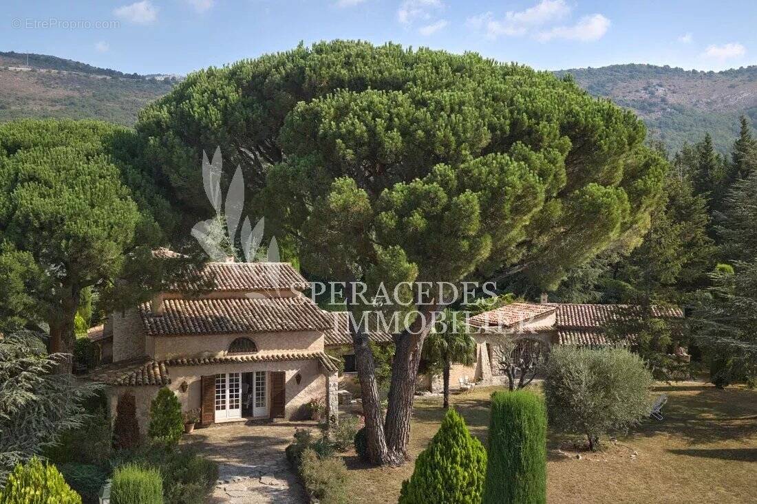 Saint-Vallier-de-Thiey - Superbe maison familiale - photo 1