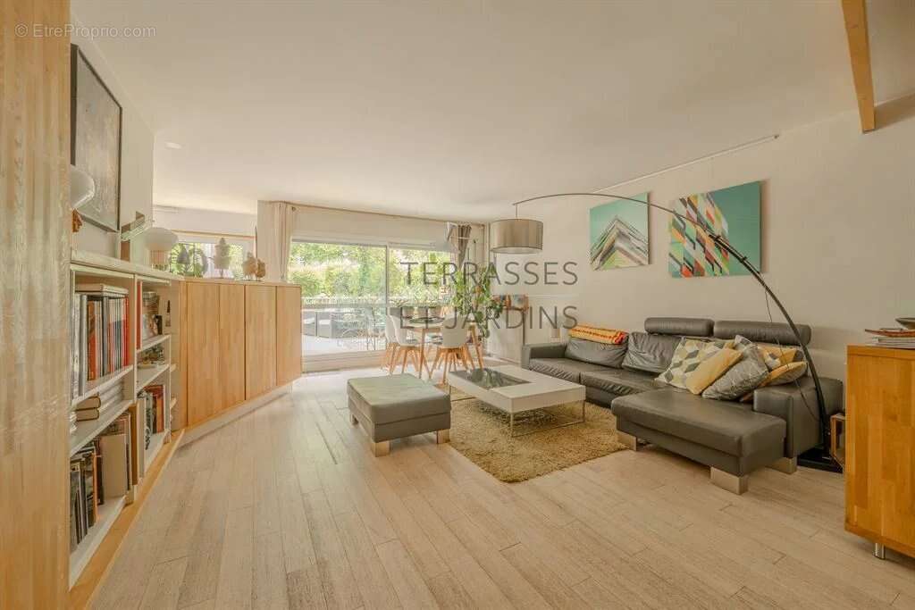 Appartement à PARIS-20E