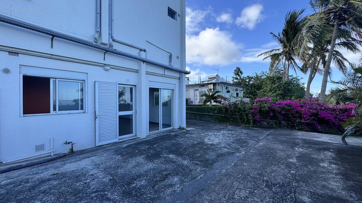 Appartement à LES AVIRONS