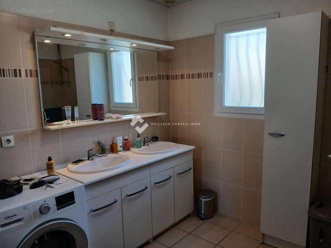 Maison 4 pièces 85 m² à vendre à Montredon-Des-Corbieres (11100) - photo 8