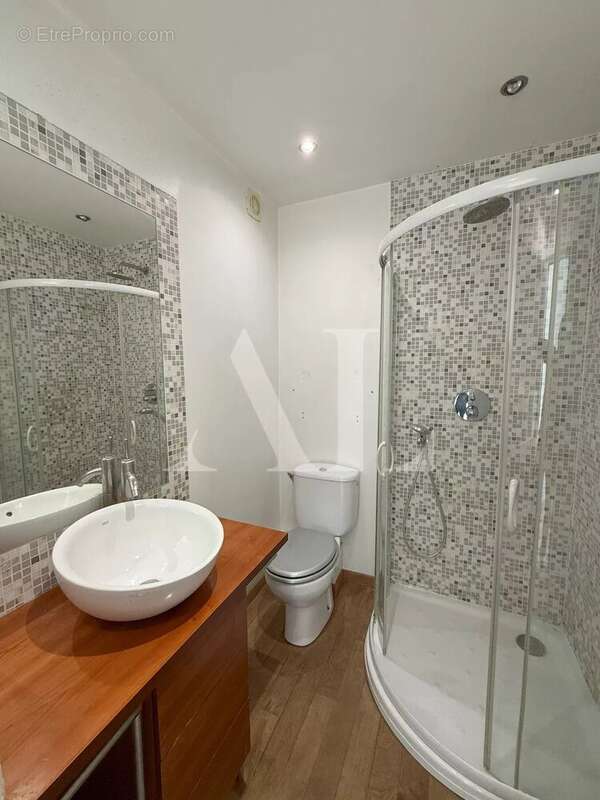 Appartement à VALLAURIS