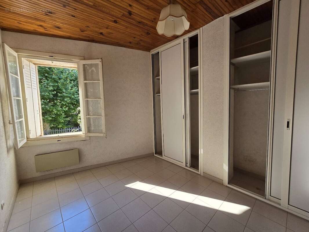 Maison à VILLEVEYRAC
