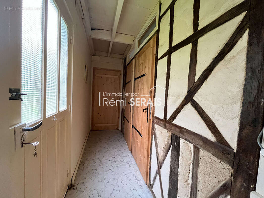 Maison à SAINT-ROCH-SUR-EGRENNE