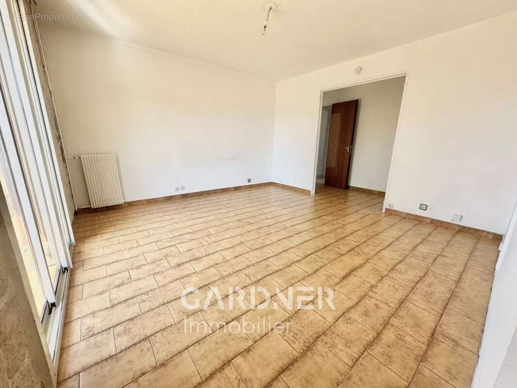 Appartement à AUBAGNE