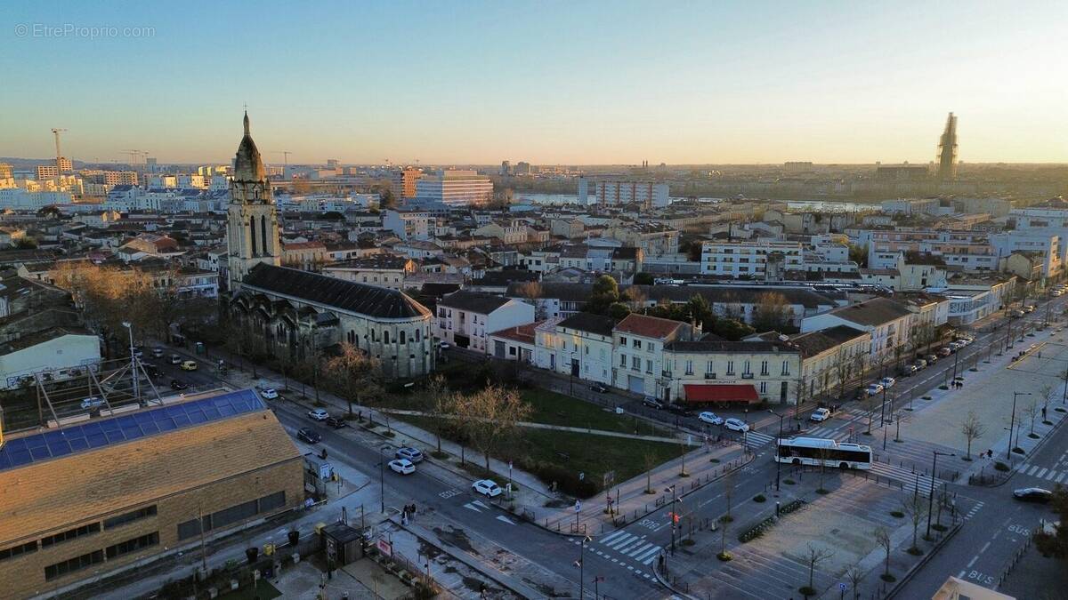 Appartement à BORDEAUX