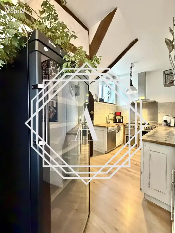 Maison de caractère de 205 m2 avec piscine et dépendances - photo 5