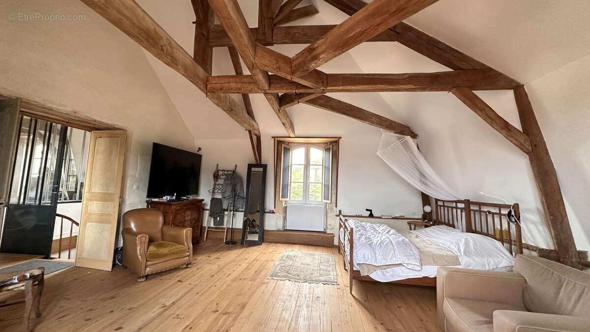 Maison à SAINT-JEAN-D'ANGELY