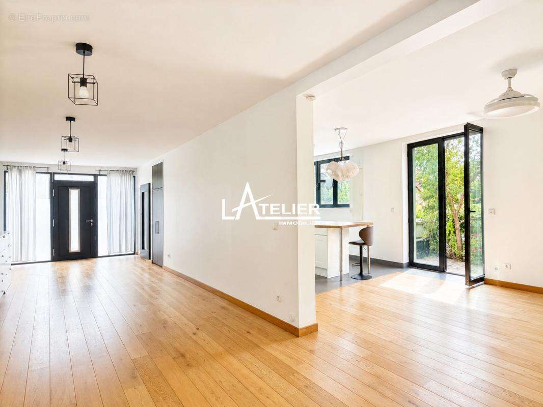 Maison à MAREIL-MARLY