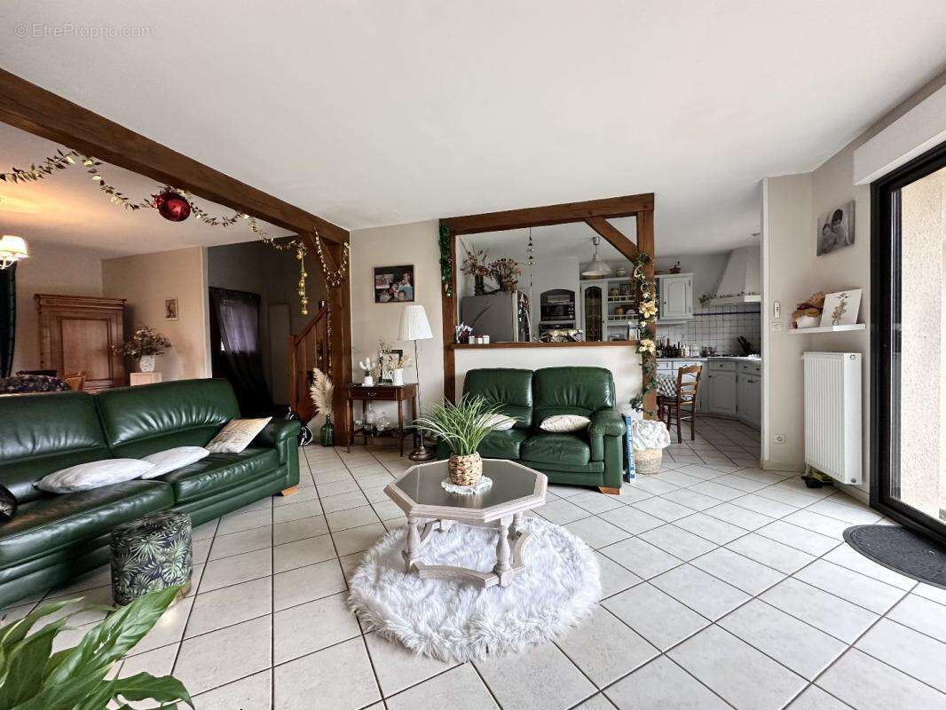 Maison à CHAMPHOL