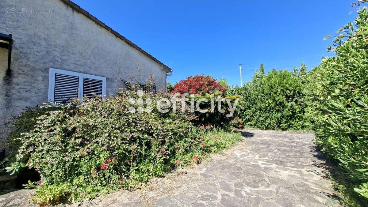 Maison à SANTA-LUCIA-DI-MORIANI